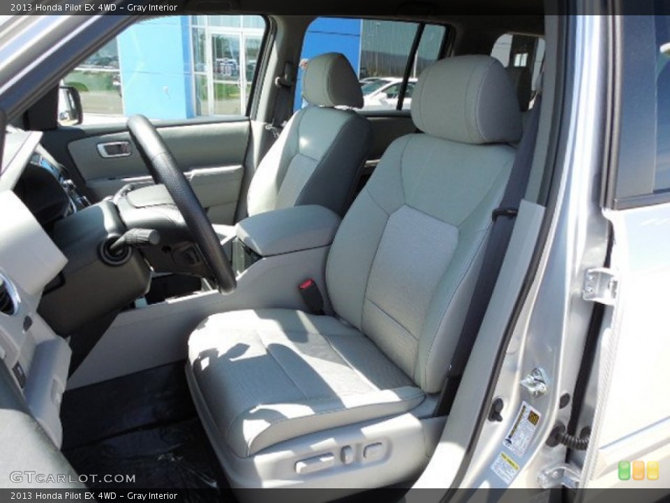 Gray Interior Photo for the 2013 Honda Pilot EX 4WD #80311274