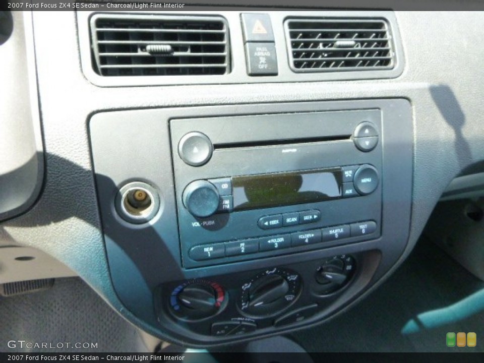 Charcoal/Light Flint Interior Controls for the 2007 Ford Focus ZX4 SE Sedan #80314167