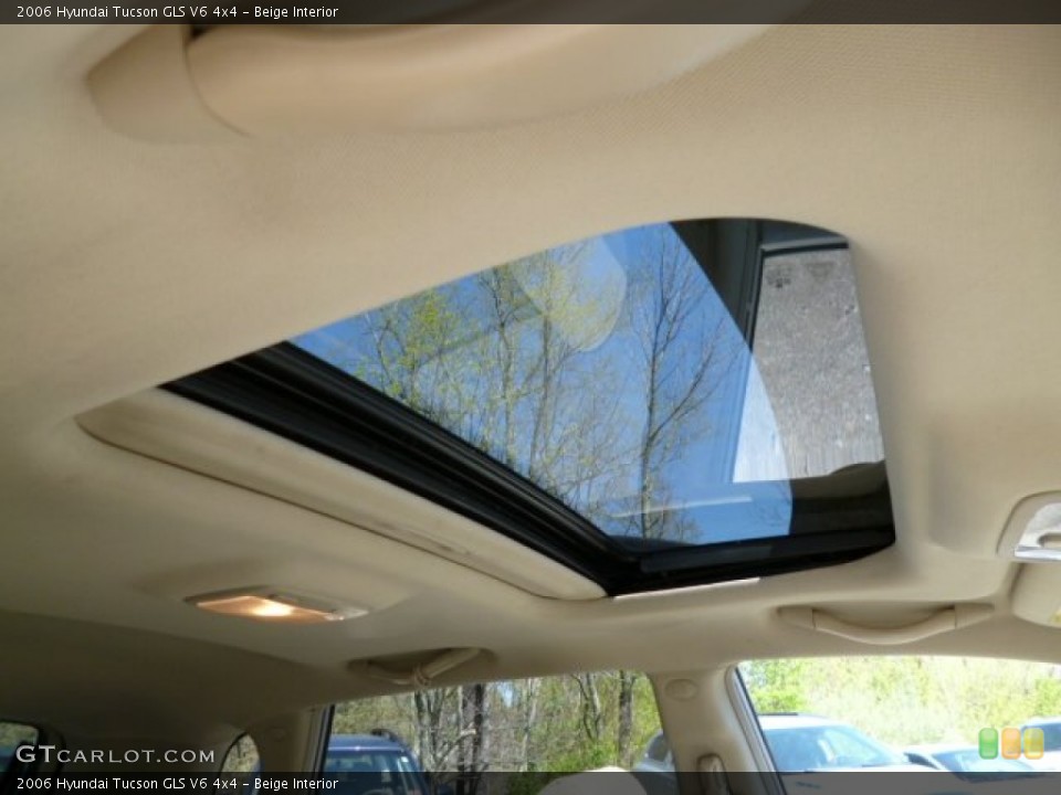 Beige Interior Sunroof for the 2006 Hyundai Tucson GLS V6 4x4 #80317430