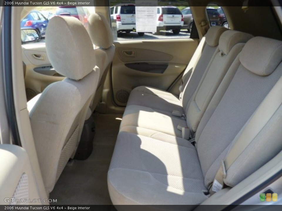 Beige Interior Rear Seat for the 2006 Hyundai Tucson GLS V6 4x4 #80317475