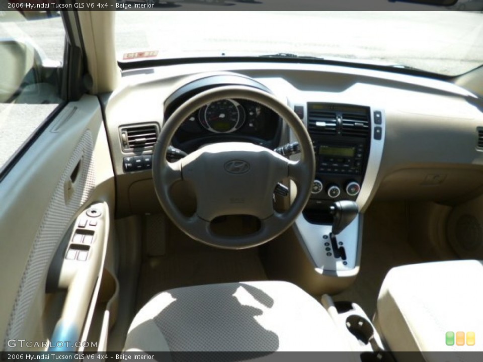 Beige Interior Dashboard for the 2006 Hyundai Tucson GLS V6 4x4 #80317494