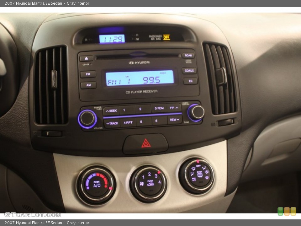 Gray Interior Controls for the 2007 Hyundai Elantra SE Sedan #80326301
