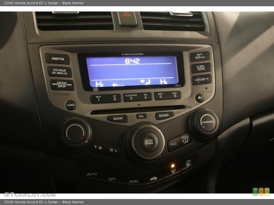 Black Interior Controls for the 2006 Honda Accord EX-L Sedan #80330135