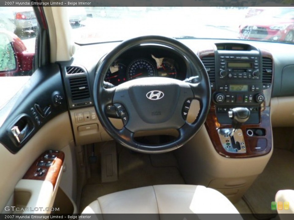 Beige Interior Dashboard for the 2007 Hyundai Entourage Limited #80340137