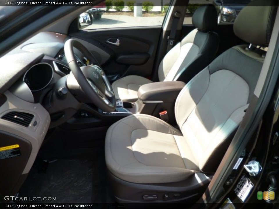 Taupe Interior Photo for the 2013 Hyundai Tucson Limited AWD #80340503