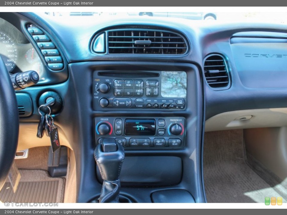 Light Oak Interior Controls for the 2004 Chevrolet Corvette Coupe #80347041