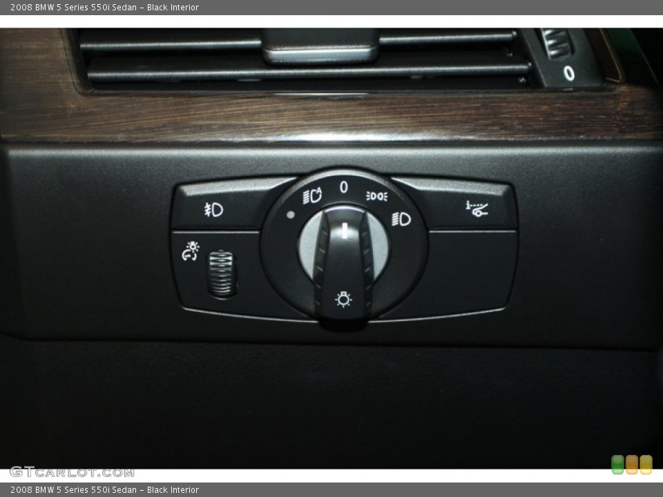 Black Interior Controls for the 2008 BMW 5 Series 550i Sedan #80348784