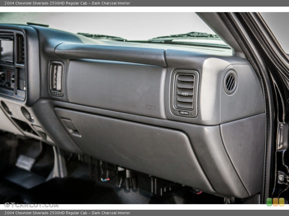 Dark Charcoal Interior Dashboard for the 2004 Chevrolet Silverado 2500HD Regular Cab #80390886
