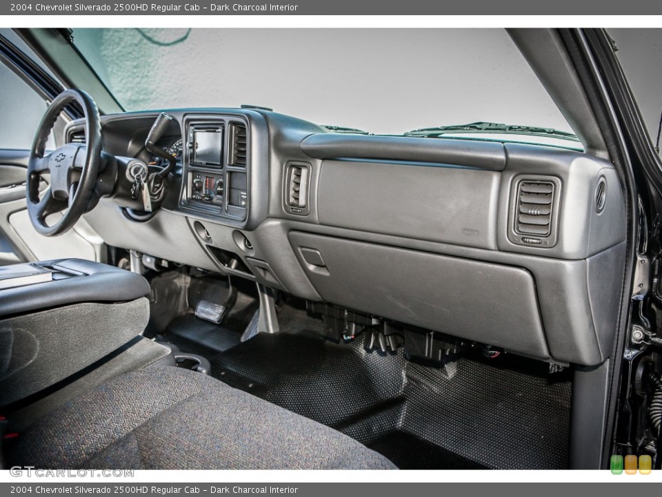 Dark Charcoal Interior Dashboard for the 2004 Chevrolet Silverado 2500HD Regular Cab #80390898