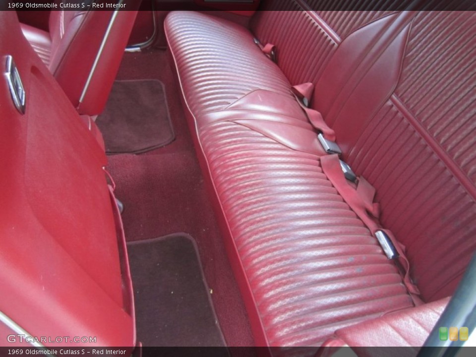 Red Interior Rear Seat for the 1969 Oldsmobile Cutlass S #80391267