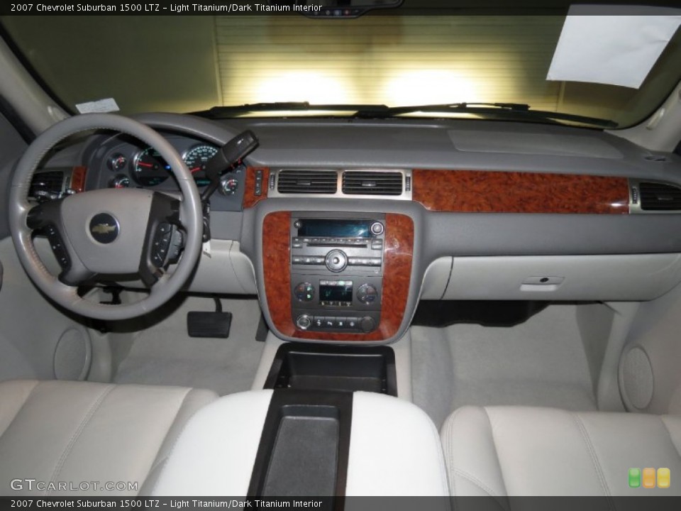 Light Titanium/Dark Titanium Interior Dashboard for the 2007 Chevrolet Suburban 1500 LTZ #80400309