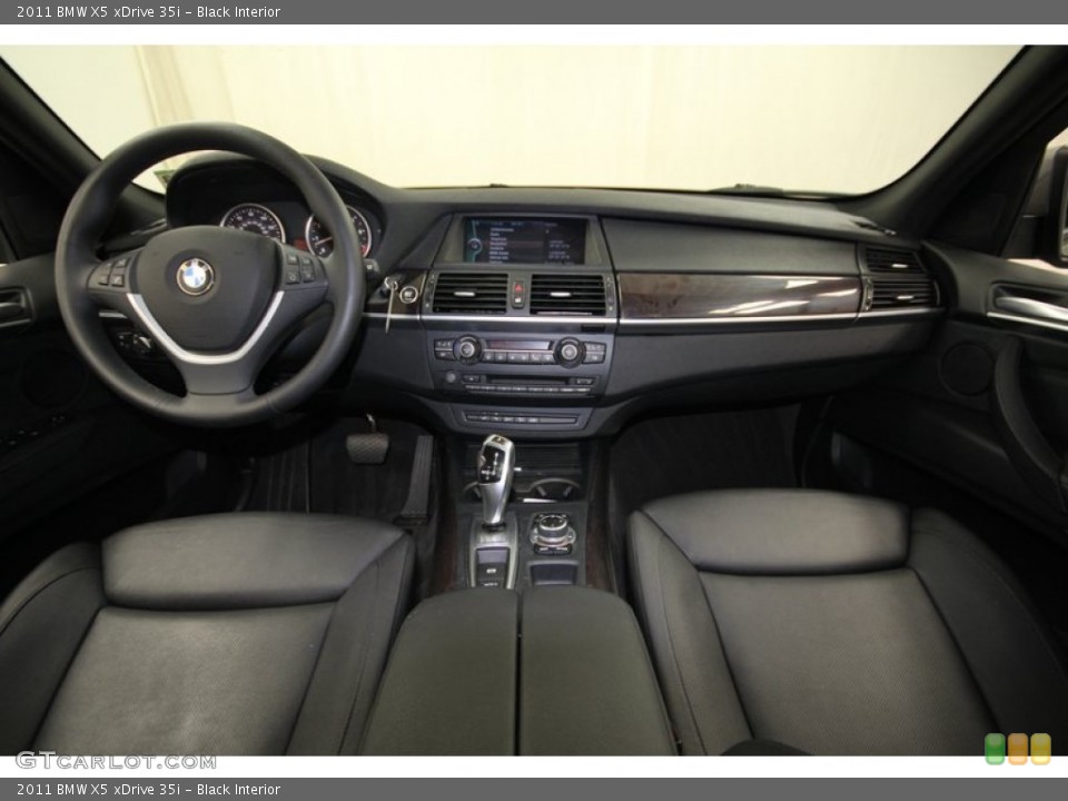 Black Interior Dashboard for the 2011 BMW X5 xDrive 35i #80400535