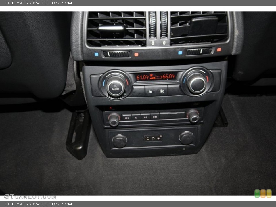Black Interior Controls for the 2011 BMW X5 xDrive 35i #80401265