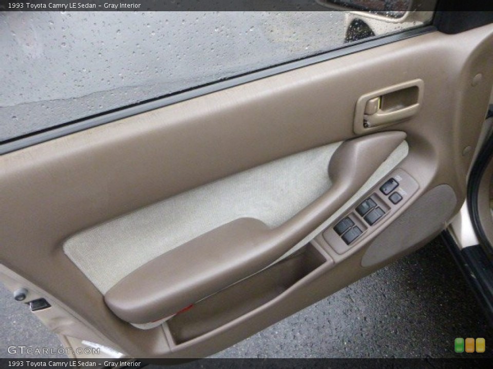 Gray Interior Door Panel for the 1993 Toyota Camry LE Sedan #80422171