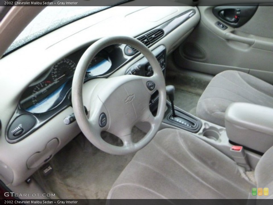 Gray Interior Photo for the 2002 Chevrolet Malibu Sedan #80422399