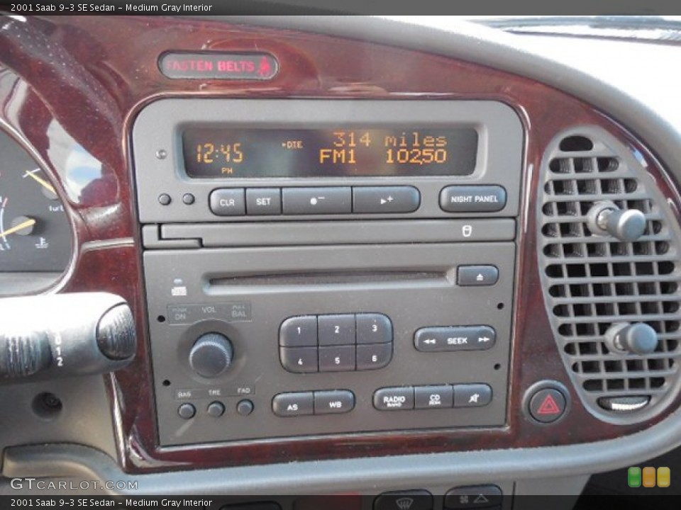Medium Gray Interior Audio System for the 2001 Saab 9-3 SE Sedan #80465744