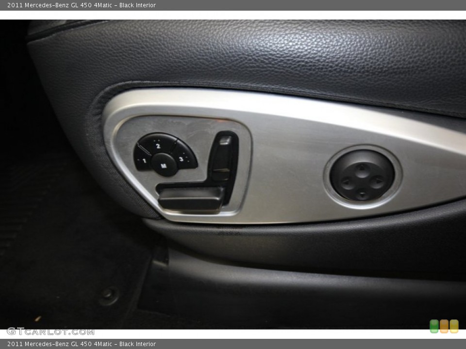 Black Interior Controls for the 2011 Mercedes-Benz GL 450 4Matic #80467117