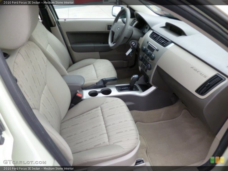Medium Stone Interior Photo for the 2010 Ford Focus SE Sedan #80469703