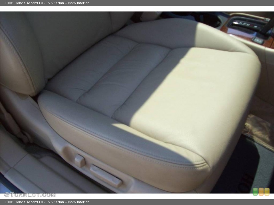 Ivory Interior Front Seat for the 2006 Honda Accord EX-L V6 Sedan #8047275