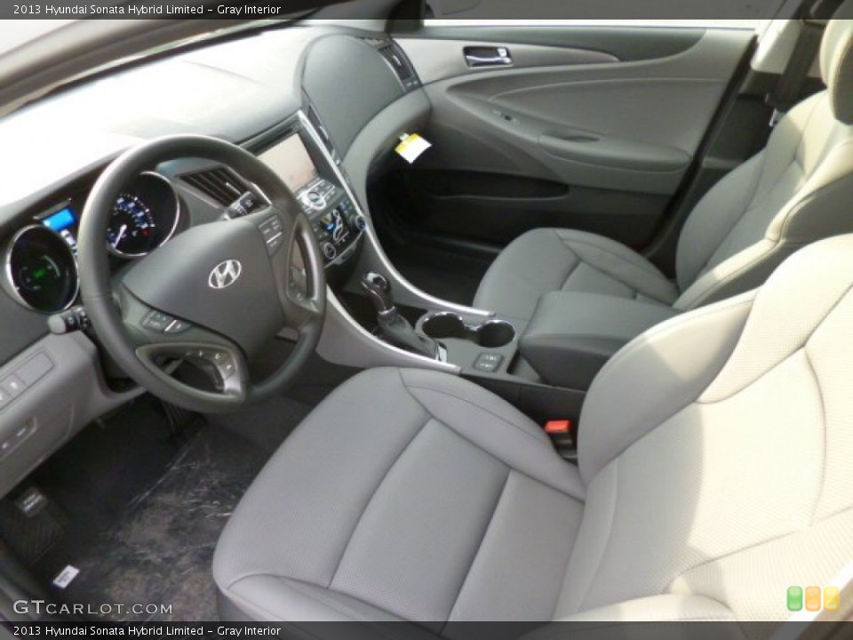 Gray Interior Photo for the 2013 Hyundai Sonata Hybrid Limited #80475553