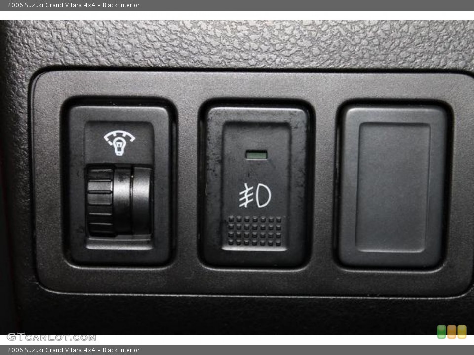 Black Interior Controls for the 2006 Suzuki Grand Vitara 4x4 #80475824