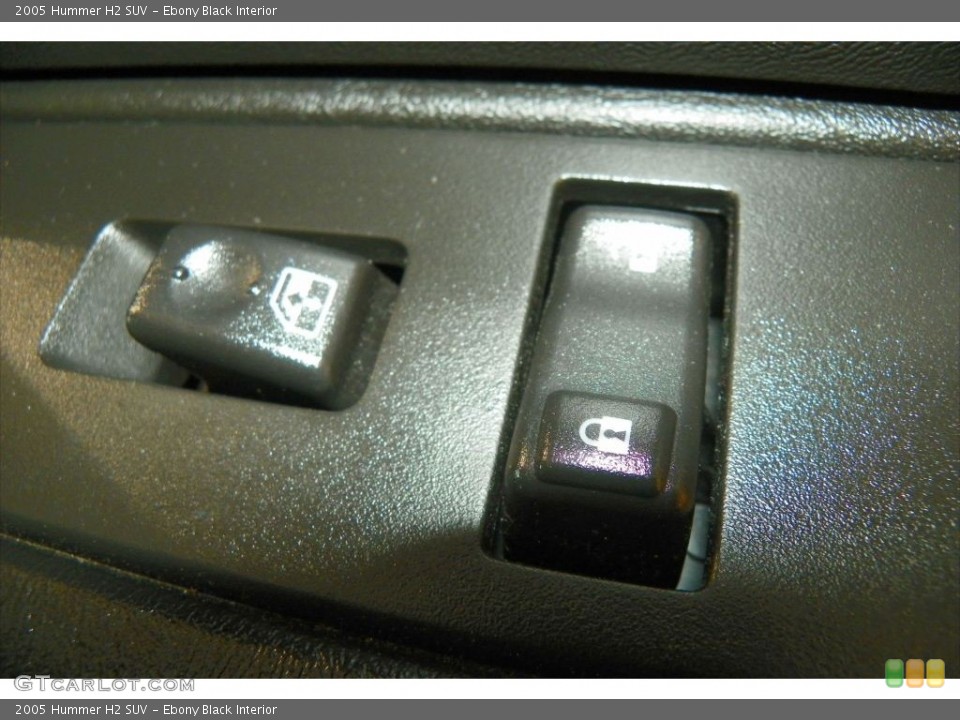 Ebony Black Interior Controls for the 2005 Hummer H2 SUV #80486119