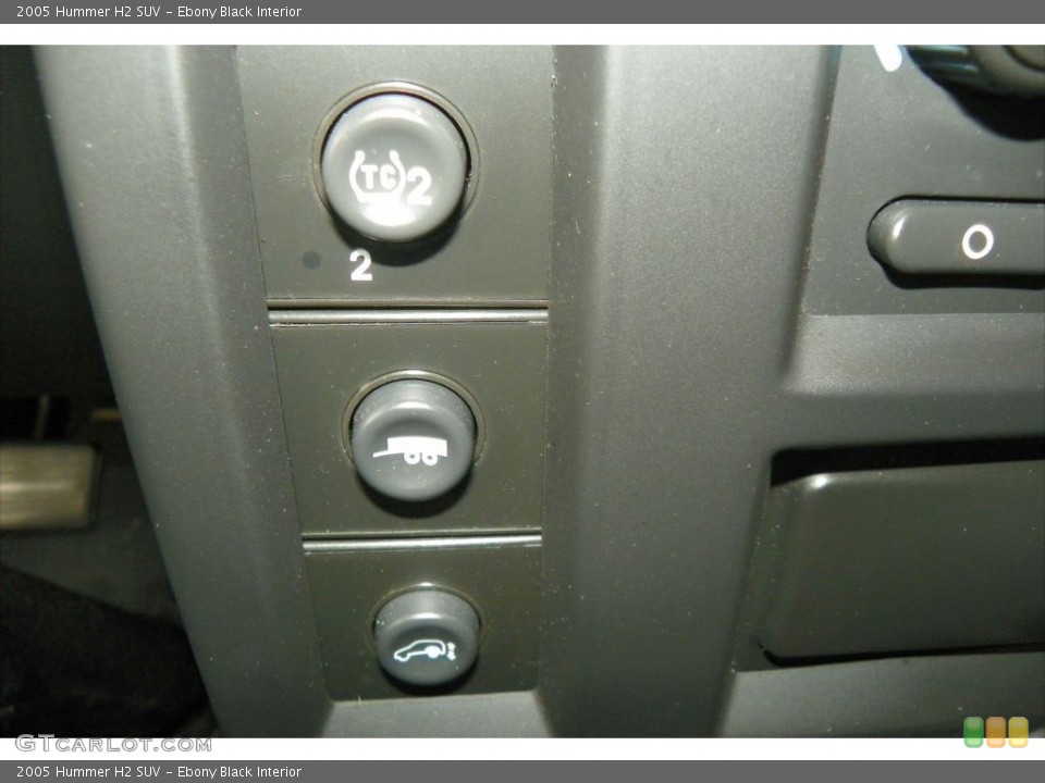 Ebony Black Interior Controls for the 2005 Hummer H2 SUV #80486470