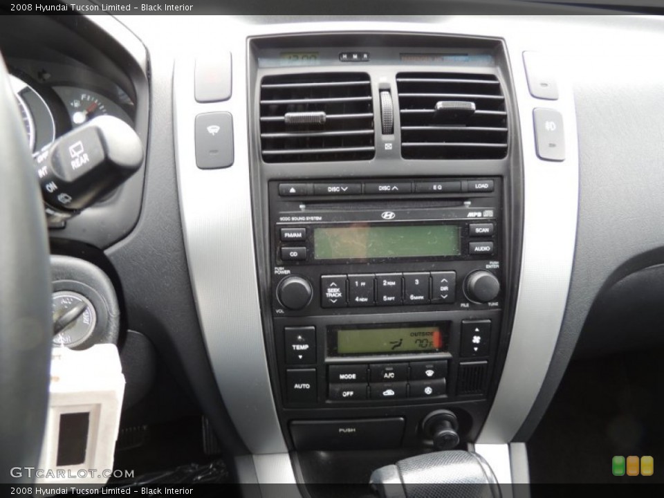 Black Interior Controls for the 2008 Hyundai Tucson Limited #80514898