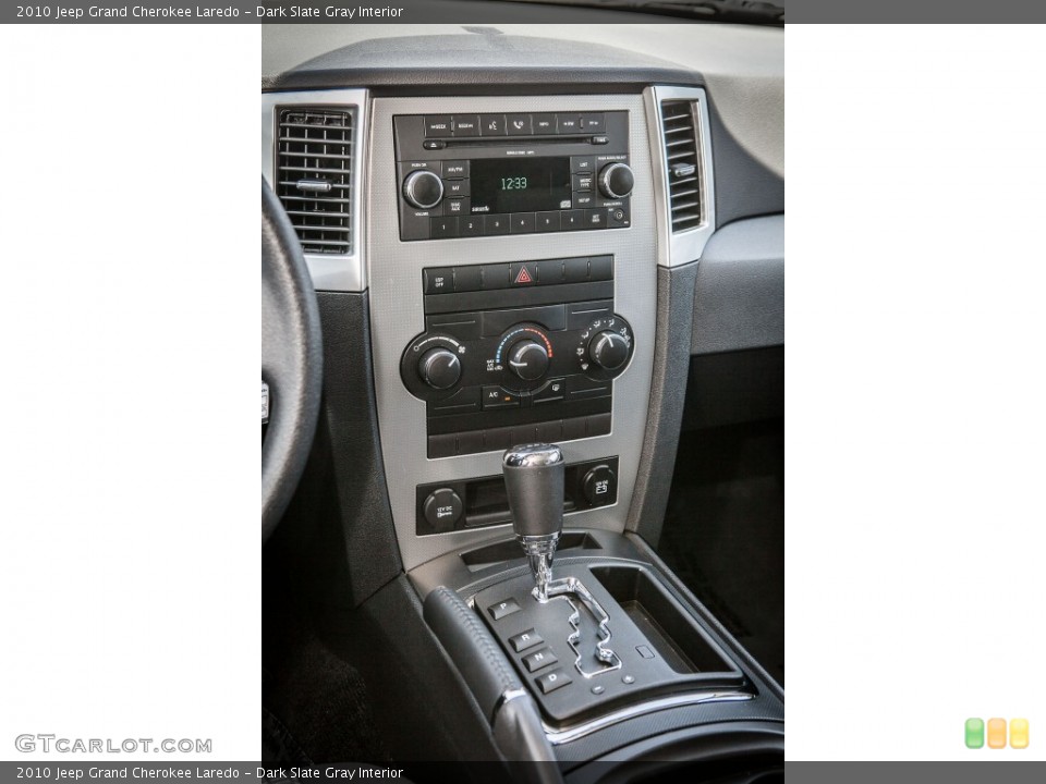 Dark Slate Gray Interior Controls for the 2010 Jeep Grand Cherokee Laredo #80526370