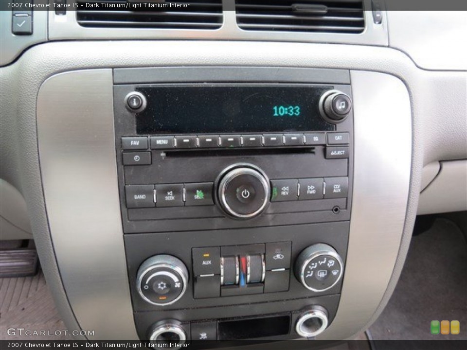 Dark Titanium/Light Titanium Interior Controls for the 2007 Chevrolet Tahoe LS #80532654