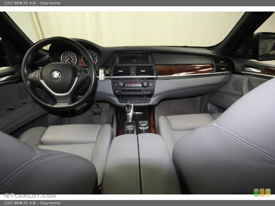 Gray Interior Dashboard for the 2007 BMW X5 4.8i #80537218
