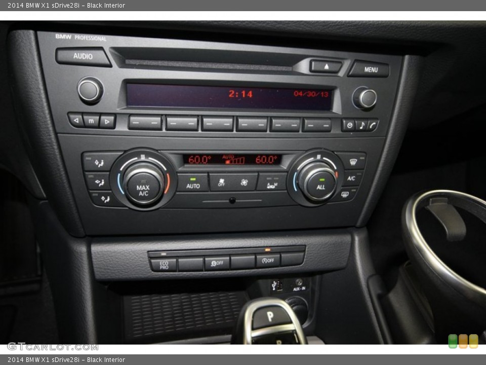Black Interior Controls for the 2014 BMW X1 sDrive28i #80537749