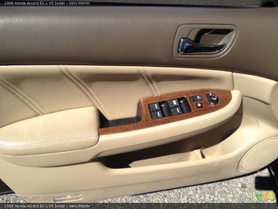 Ivory Interior Door Panel for the 2006 Honda Accord EX-L V6 Sedan #80547127