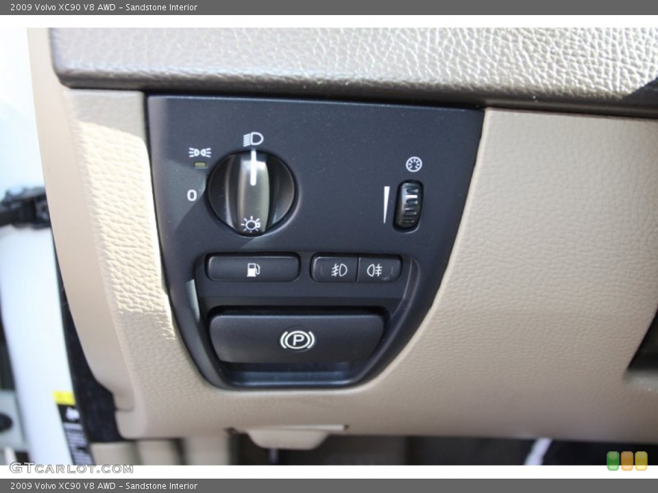 Sandstone Interior Controls for the 2009 Volvo XC90 V8 AWD #80584856