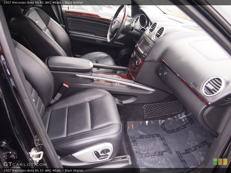 Black Interior Front Seat for the 2007 Mercedes-Benz ML 63 AMG 4Matic #80590093