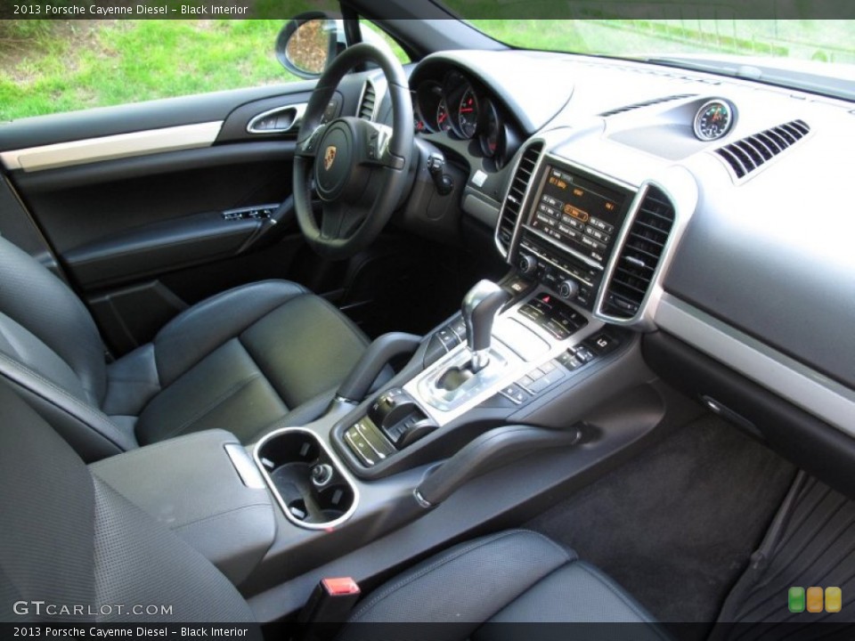 Black Interior Dashboard for the 2013 Porsche Cayenne Diesel #80616267