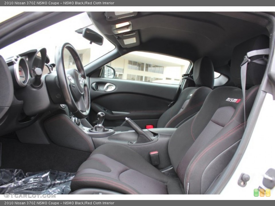 NISMO Black/Red Cloth Interior Photo for the 2010 Nissan 370Z NISMO Coupe #80617323