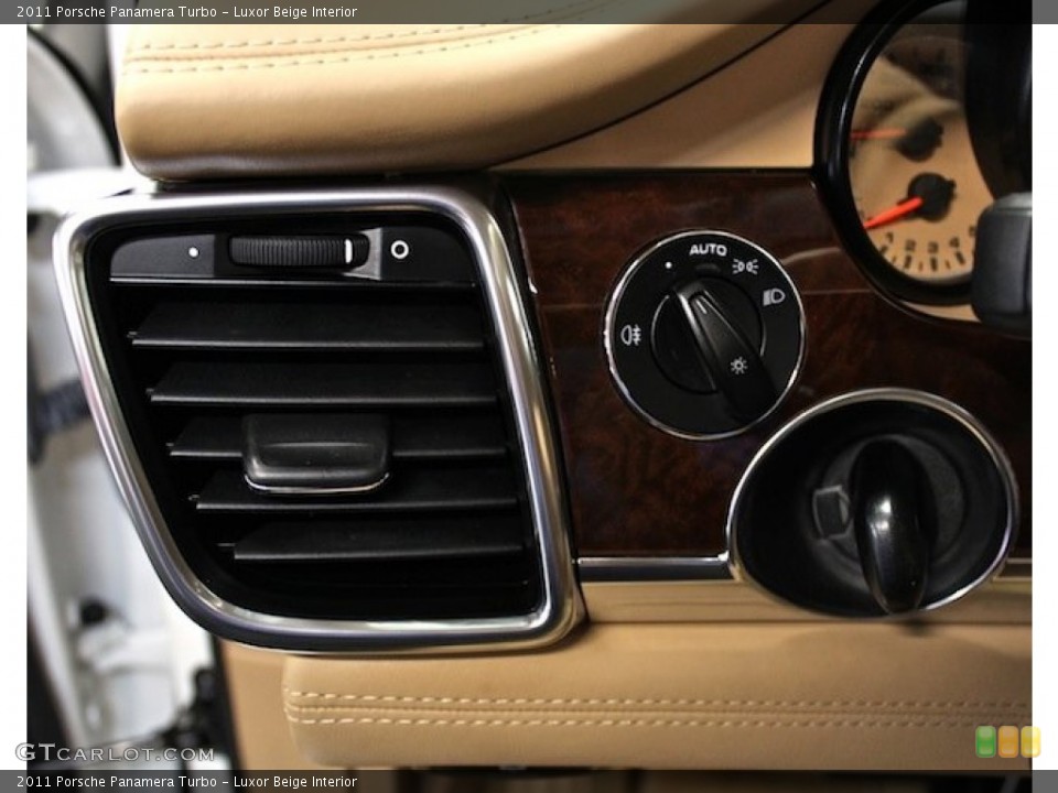 Luxor Beige Interior Controls for the 2011 Porsche Panamera Turbo #80621350