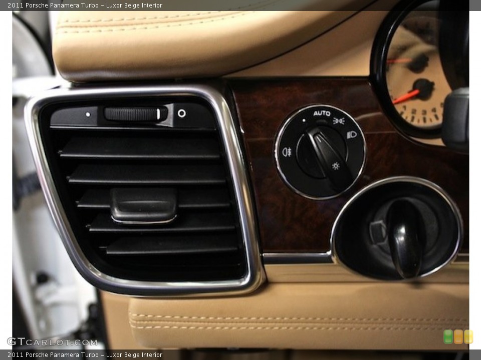 Luxor Beige Interior Controls for the 2011 Porsche Panamera Turbo #80621350