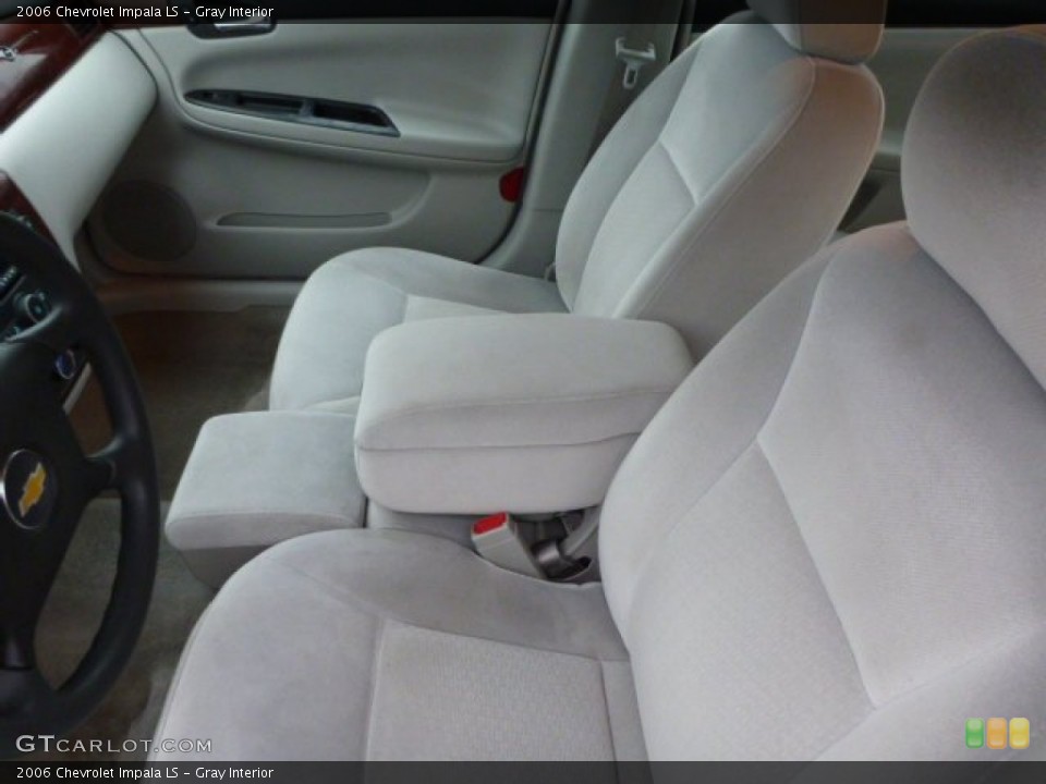 Gray Interior Photo for the 2006 Chevrolet Impala LS #80633686