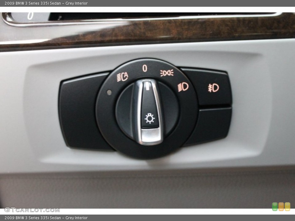 Grey Interior Controls for the 2009 BMW 3 Series 335i Sedan #80652856