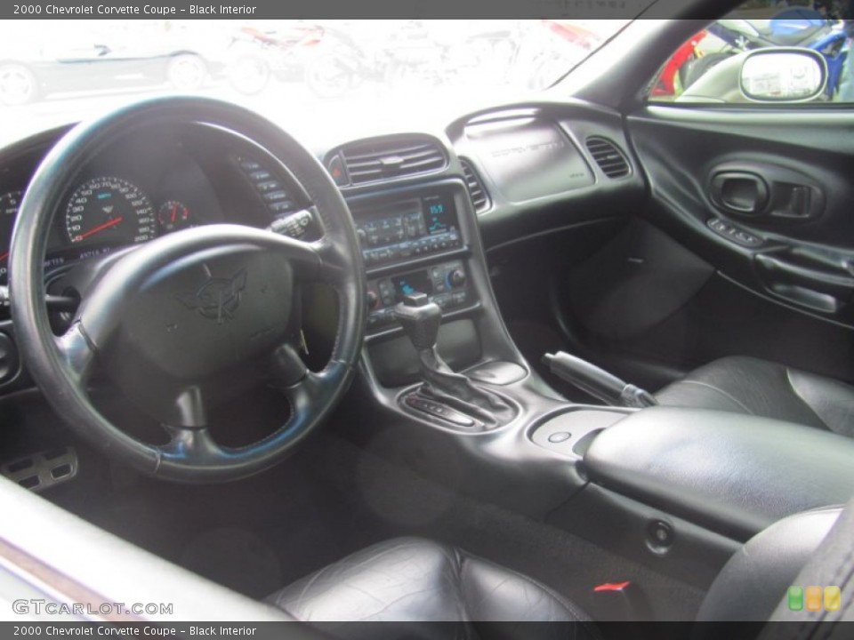 Black Interior Photo for the 2000 Chevrolet Corvette Coupe #80653536