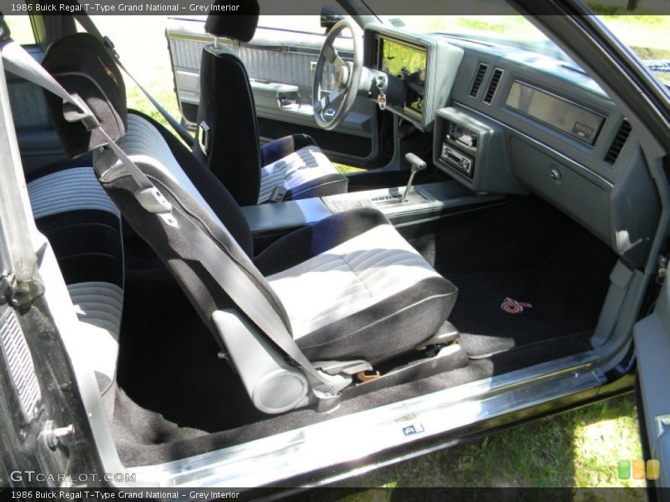 Grey Interior Photo for the 1986 Buick Regal T-Type Grand National #80657574