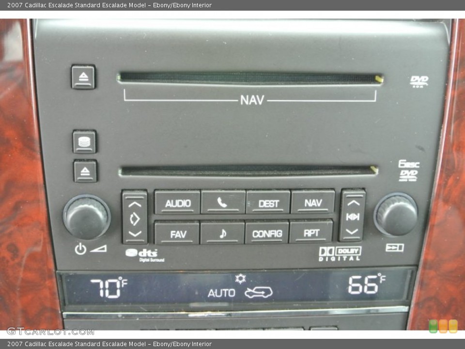 Ebony/Ebony Interior Controls for the 2007 Cadillac Escalade  #80662910