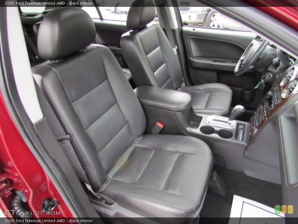 Black Interior Photo for the 2005 Ford Freestyle Limited AWD #80663661