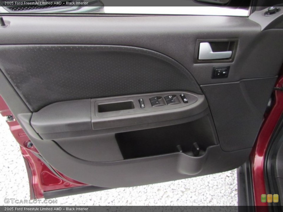 Black Interior Door Panel for the 2005 Ford Freestyle Limited AWD #80663846