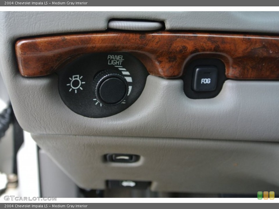 Medium Gray Interior Controls for the 2004 Chevrolet Impala LS #80665152