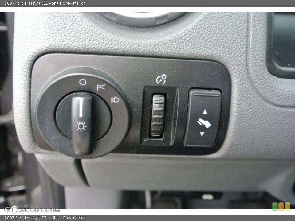 Shale Grey Interior Controls for the 2007 Ford Freestyle SEL #80667000