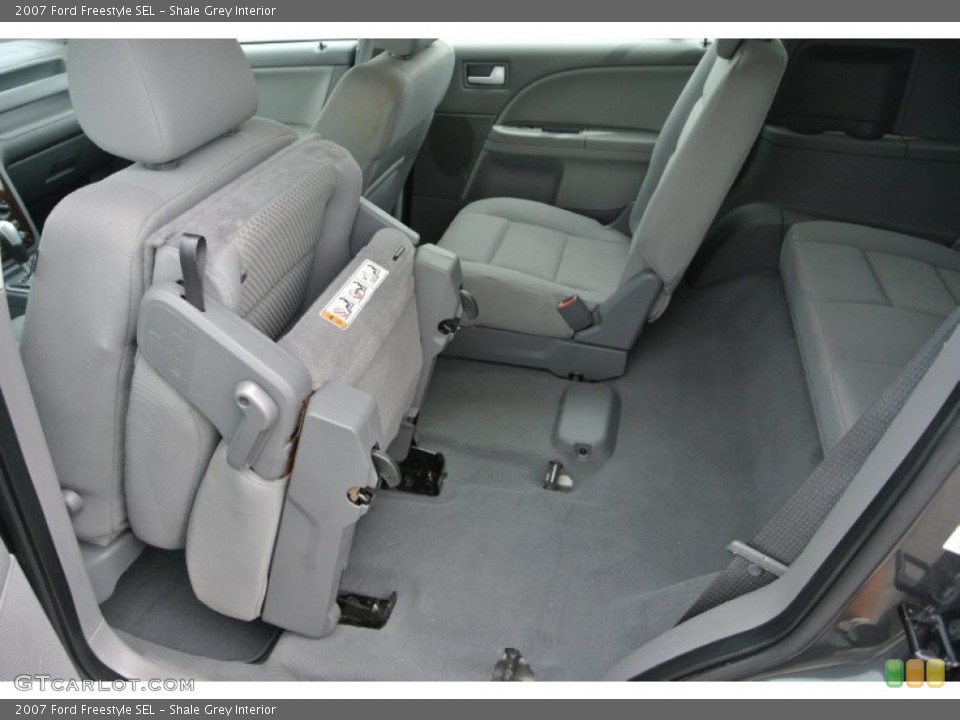 Shale Grey Interior Photo for the 2007 Ford Freestyle SEL #80667120