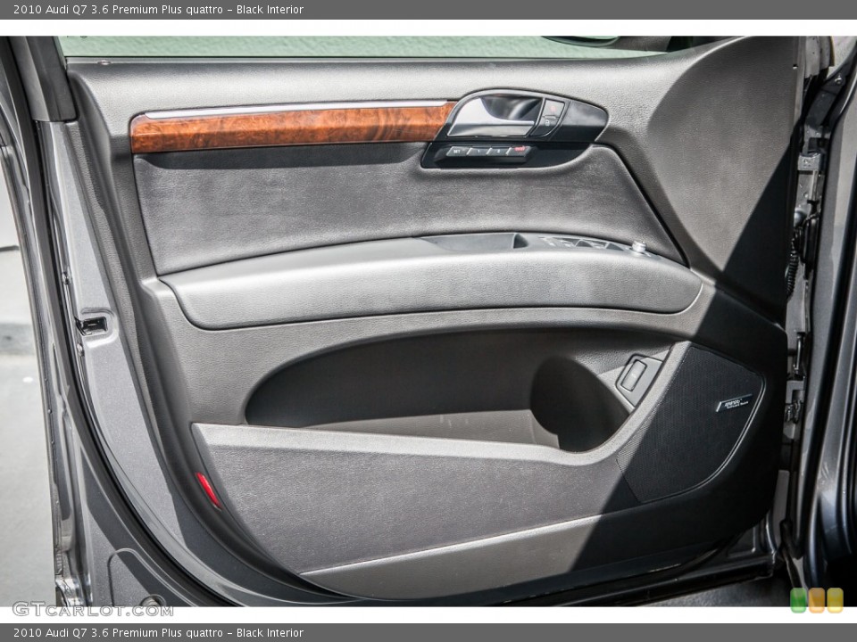 Black Interior Door Panel for the 2010 Audi Q7 3.6 Premium Plus quattro #80669619